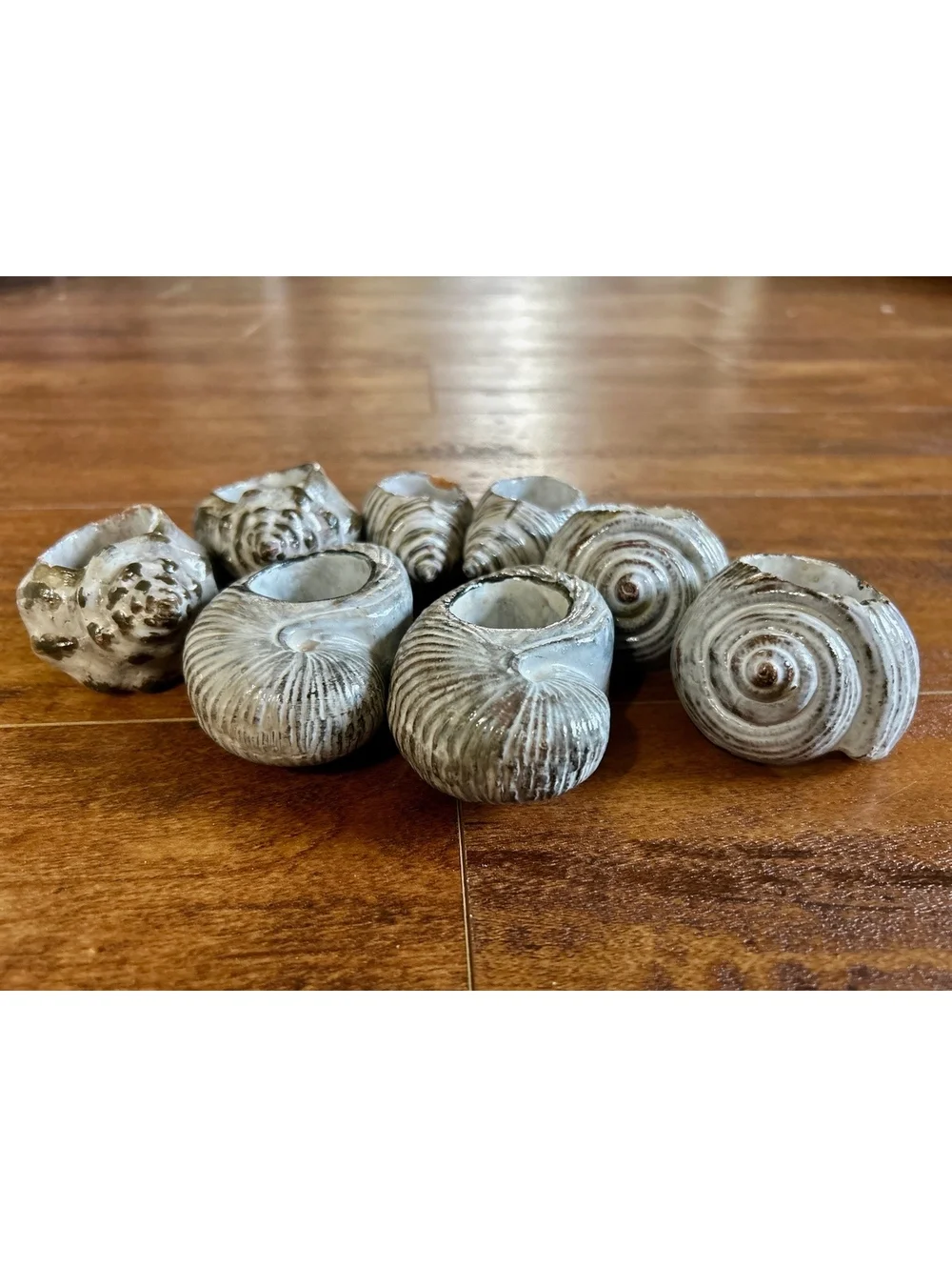 Set of 8 Ceramic Shell-Shaped Napkin Rings